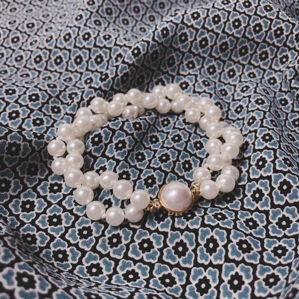 Vintage Faux White Pearl Bead Knotted Bracelet